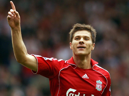 Xabi Alonso xuất ch&uacute;ng từ tr&ecirc;n s&acirc;n đến băng ghế chỉ đạo - Ảnh 3